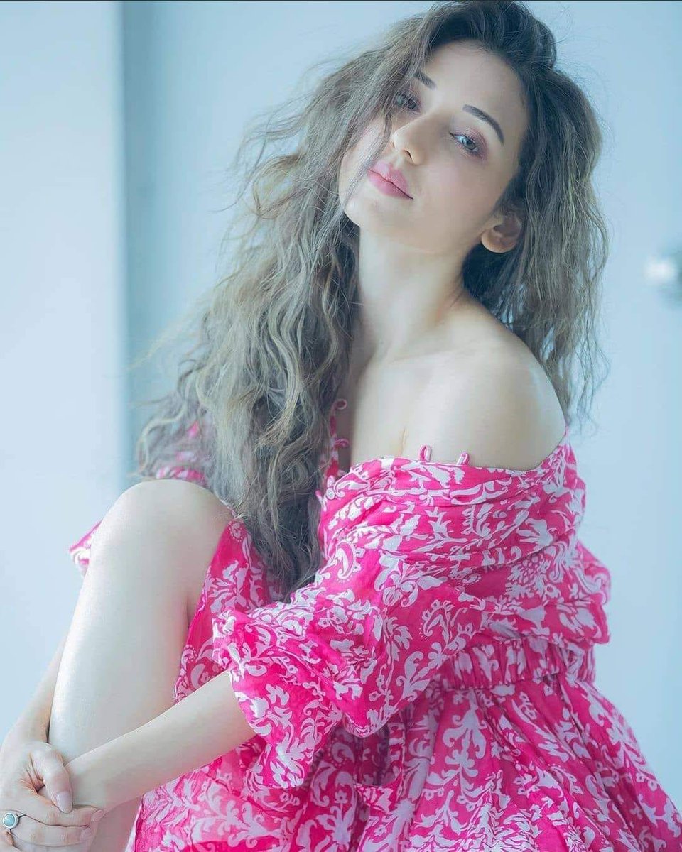 Smart Naina69 tweet media