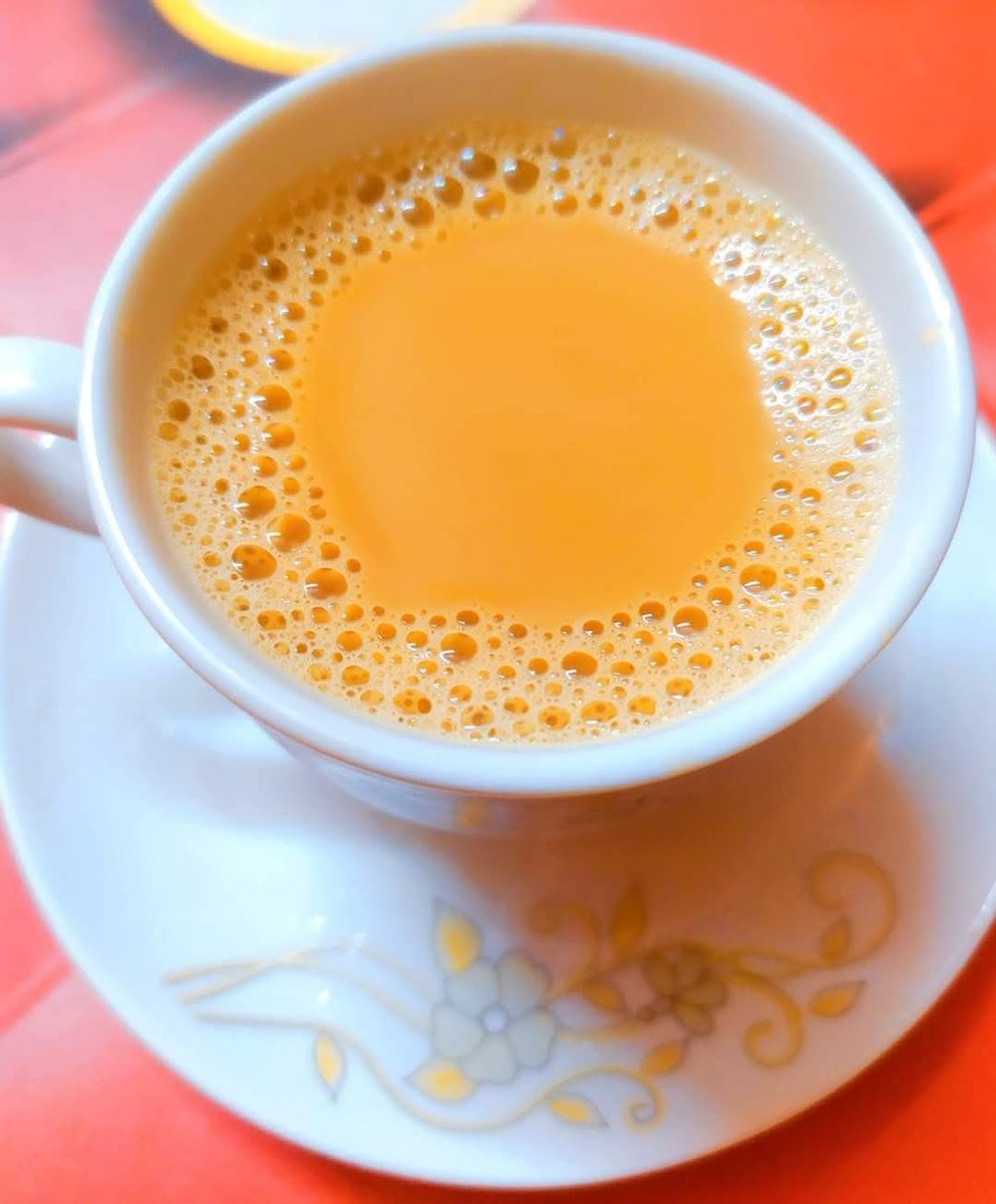 جمہوریت میں تاجروں اور صنعتکاروں کو لوٹنے کی آزادی حاصل ہے اور محنت کشوں کو بھوکوں کو مرنے کی آزادی میسر ہے✍️

#قومی_زبان