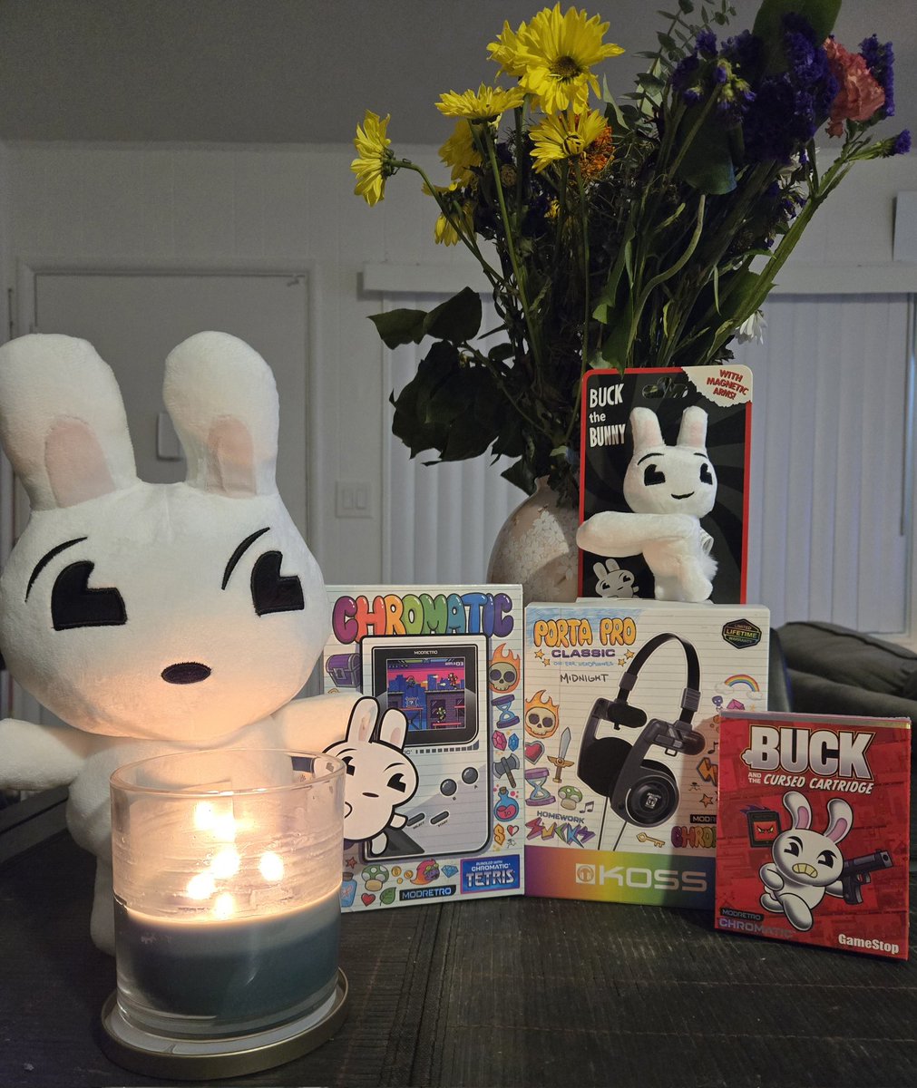 skidizzle87's tweet image. I just got my @modretro Chromatic and new @buckthebunny game. Thanks for this partnership with @gamestop! Now... it&apos;s time to save Buck from the Cursed Cartridge! LFG!!!