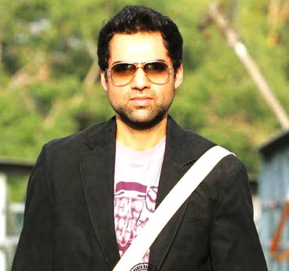 quickpeeks's tweet image. Seeing tits so good you move cities for it