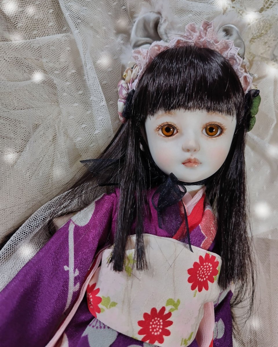🌾2025年秋Pequeñas esperanzas『たくさんの小さな希望』展の出展作品🌾
🎃2025 Autumn Doll Exhibition『Pequeñas esperanzas』🎃

🔹作家名(Artist)：ちゃお(Chao)
🔹作品名(Work’s title)：紫(ゆかり)(YUKARI)

作品の追加画像・詳細はHPをご覧ください。
Please visit our website for more