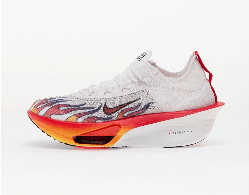 Urbanessenc's tweet photo. - Nike Alphafly 3 Premium 
- €319.95 / €287.99
- Sizes: EUR 39-44 available
- Order here: https://t.co/V9GnUZFrlh
- #footshop #solecheck #nikealphafly https://t.co/9jHRtonLda