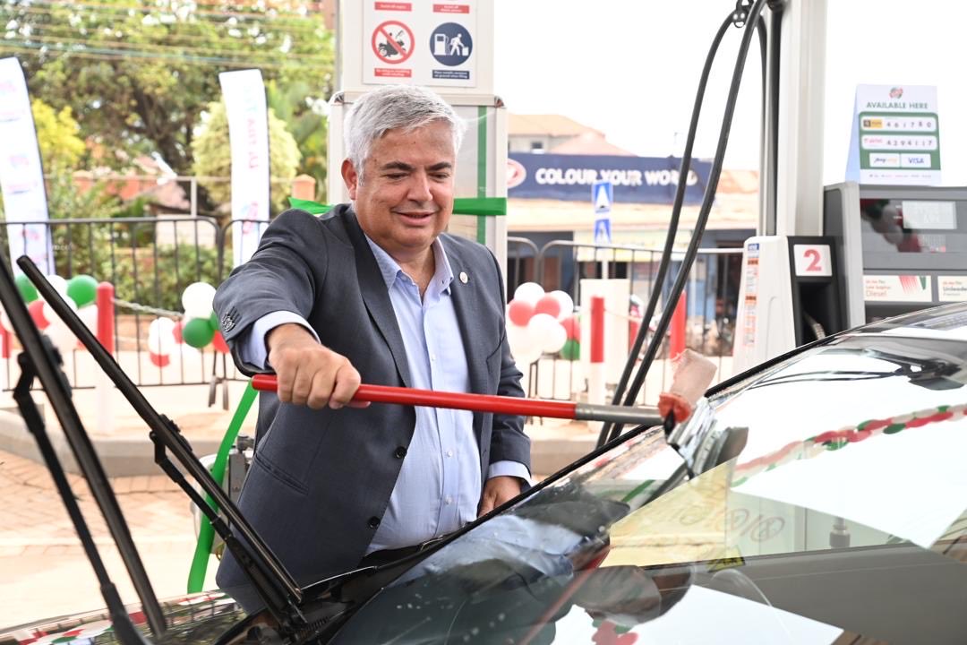 TherealUGman's tweet image. No more hopping from place to place.  
At RUBiS, you can fuel, service your car, refill gas, and shop at Enjoy all under one roof.  
It’s convenience, the RUBiS way.  
#RUBiSUg #CloserToYou