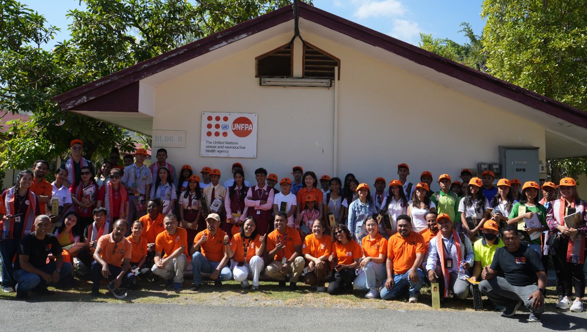 #UNDay2025 celebrated in Timor-Leste! 🌍 Young people in Dili learned how the #UN promotes peace, fights poverty &amp; advances human rights &amp; sustainable development. <a href="/UNFPATimor/">UNFPA Timor-Leste</a> welcomed youth &amp; shared its global &amp; local work.
#SDGs #YouthEngagement #UNinAction