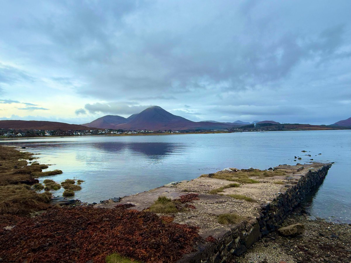 Colder but not too bad a morning - Beinn Na Cailleach, Waterloo, Isle of Skye #Scotland 🏴󠁧󠁢󠁳󠁣󠁴󠁿 <a href="/ThePhotoHour/">#ThePhotoHour</a> <a href="/StormHour/">#StormHour</a> <a href="/VisitScotland/">VisitScotland</a>