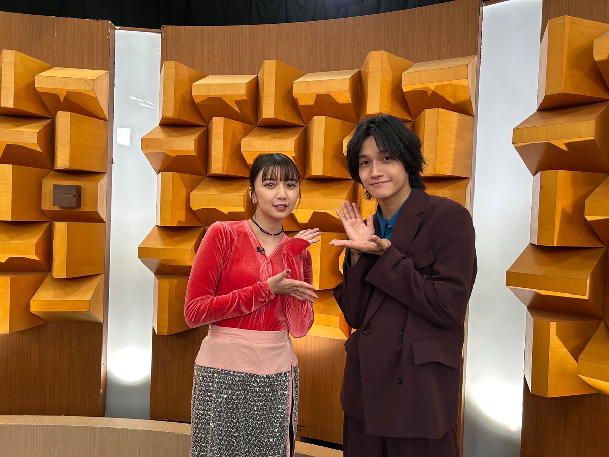 natalie_mu's tweet image. 今夜放送「バズリズム02」
Saucy Dogを直筆履歴書で深掘り
佐野晶哉&上白石萌歌は近況報告
natalie.mu/music/news/645…
スタジオライブに中島健人、デラックス×デラックスも登場
#バズリズム