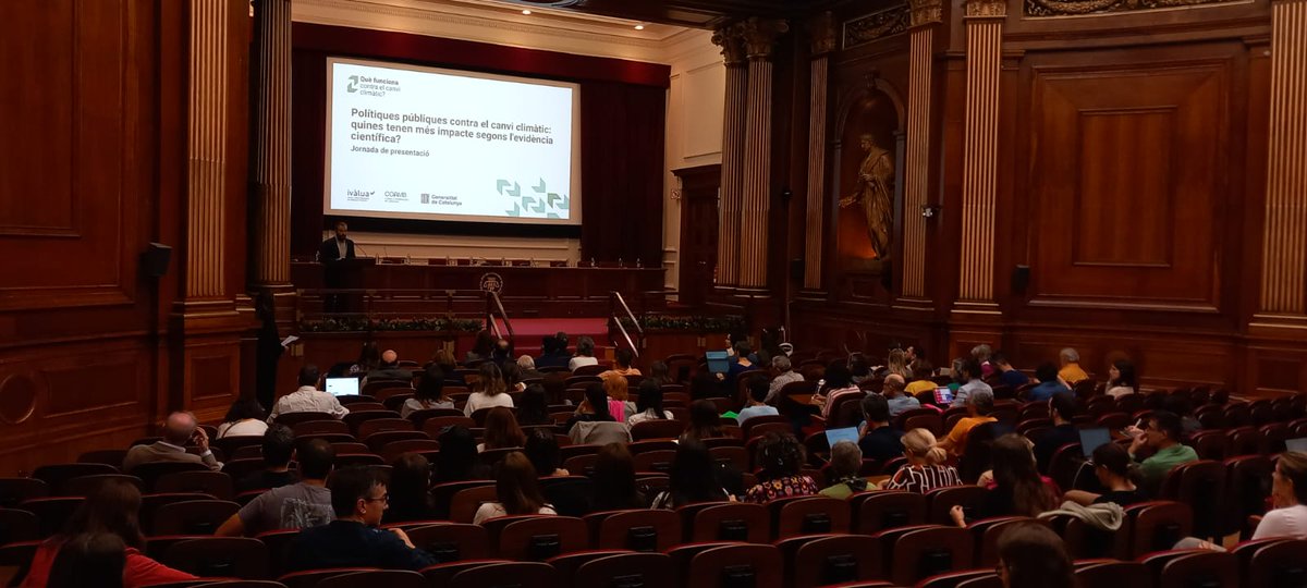 #IvàluaActivitats
‼️Avui Dia contra el Canvi Climàtic, presentació projecte Què funciona contra el canvi climàtic? d'Ivàlua, <a href="/transicioeco/">Transició Ecològica</a>, <a href="/agriculturacat/">Agricultura</a>, <a href="/economiacat/">Economia i Finances</a> i <a href="/COAMBcat/">COAMB</a>:
✳️Pol. púb. contra el canvi climàtic: paper de l'evidència científica? 
ivalua.cat/ca/activitat/q…