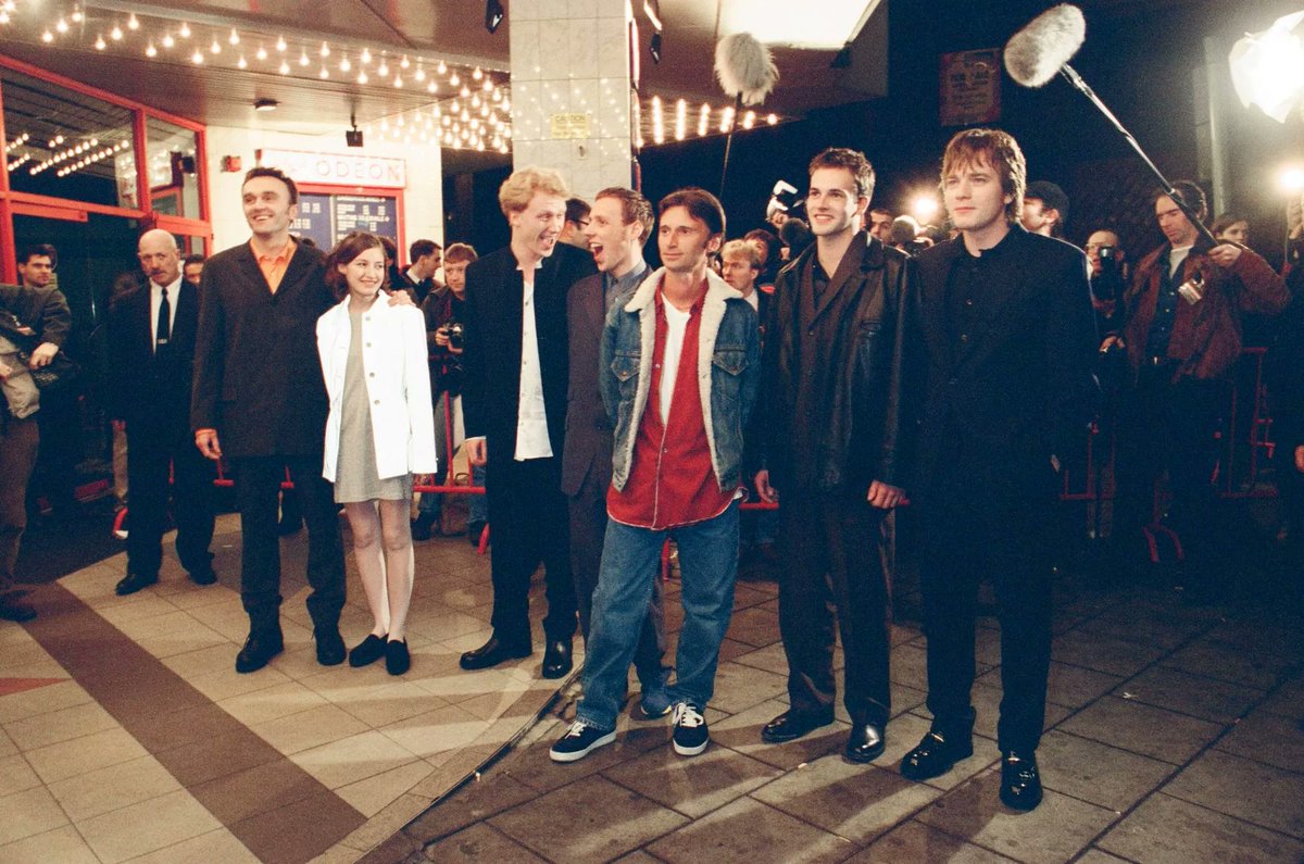 74frankfurt's tweet image. Trainspotting premiere at the Odeon in Renfield Street, Glasgow. (1996)