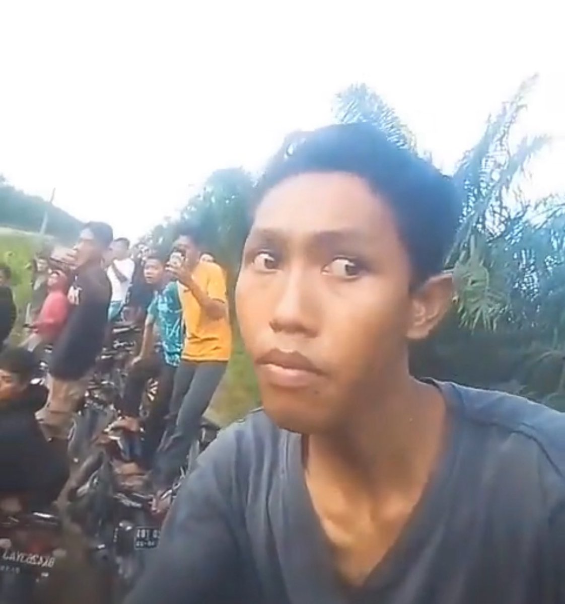 applefpie's tweet image. aku yg dengerin dosen sambil block blast