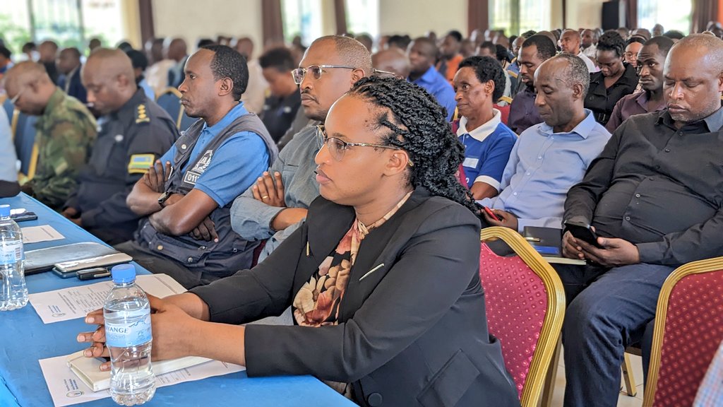 Ndoli #TeamPK (@de_ndoli) on Twitter photo Aka kanya muri <a href="/GatsiboDistrict/">Gatsibo District</a>
mucyumba cy' inama cya  Hotel NTENDE hari kubera Inama ngaruka mwaka y' Ihuriro ry' Ubumwe n' ubudaheranwa ku nsanganyamatsiko igira iti "Ubumwe bwacu nizo mbaraga zacu".<a href="/Unity_MemoryRw/">Ministry of National Unity and Civic Engagement</a> <a href="/RwandaEast/">𝐄𝐚𝐬𝐭𝐞𝐫𝐧 𝐏𝐫𝐨𝐯𝐢𝐧𝐜𝐞 | 𝐑𝐰𝐚𝐧𝐝𝐚</a> <a href="/RichardGasana/">GASANA Richard</a>
#Ubudaheranwa Aka kanya muri <a href="/GatsiboDistrict/">Gatsibo District</a>
mucyumba cy' inama cya  Hotel NTENDE hari kubera Inama ngaruka mwaka y' Ihuriro ry' Ubumwe n' ubudaheranwa ku nsanganyamatsiko igira iti "Ubumwe bwacu nizo mbaraga zacu".<a href="/Unity_MemoryRw/">Ministry of National Unity and Civic Engagement</a> <a href="/RwandaEast/">𝐄𝐚𝐬𝐭𝐞𝐫𝐧 𝐏𝐫𝐨𝐯𝐢𝐧𝐜𝐞 | 𝐑𝐰𝐚𝐧𝐝𝐚</a> <a href="/RichardGasana/">GASANA Richard</a>
#Ubudaheranwa