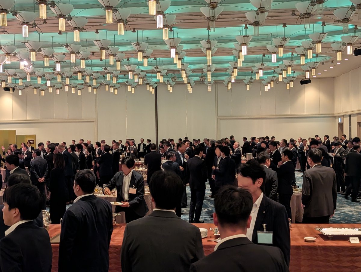 tekkokai's tweet image. 日頃お世話になっている仕入先のメーカー・商社の皆様をお招きし、くにびき交流会・親睦ゴルフ大会等を開催しました！

県外から270名もの皆様がご出席、会場は大盛況！ 終始和やかな雰囲気の中、活発な情報交換や交流を図り、次なるビジネスの機会や連携強化に繋がる有意義な時間となりました。