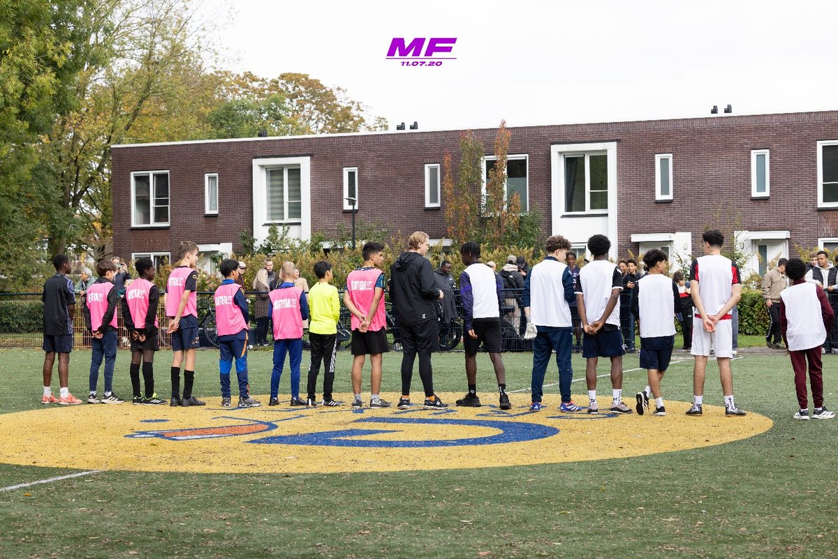 FC Straat voorronde in Apeldoorn: Op het Cruijff Court in Apeldoorn-Zevenhuizen streden teams tijdens de voorrondes van FC Straat in Apeldoorn deze week om een plek in de landelijke play-offs in Arnhem. rtv-apeldoorn.nl/nieuws/fc-stra… #apeldoorn #rtvapeldoorn #nieuws