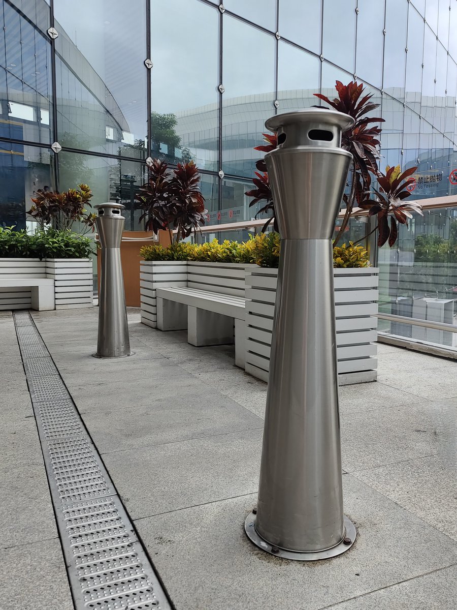 ExcelValley_EU's tweet image. 🚮 Houd de buitenruimte schoon met deze vloerstaande buitenasbak met een afdekking.

🛒 excelvalley.eu/nl/product/vlo…

#Asbakje #rokerpaal #hotelsbenodigdheden #asbakstandaard #vuilnisbak #buitenasbak
#findom #ashtray #ashtrayslave #asbak #asbakslaaf #paypig #humanatm #humiliation