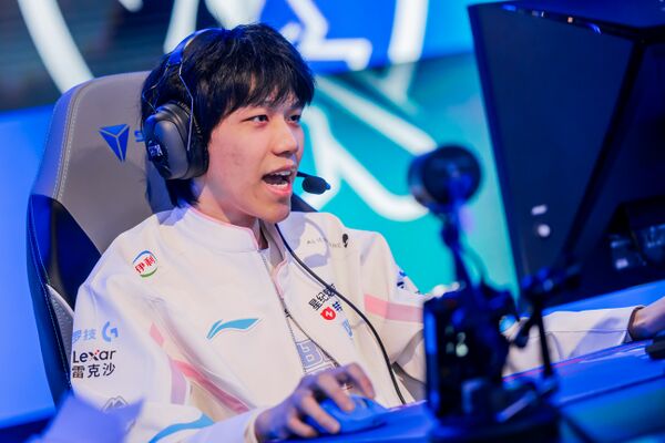 Honestly tweet media