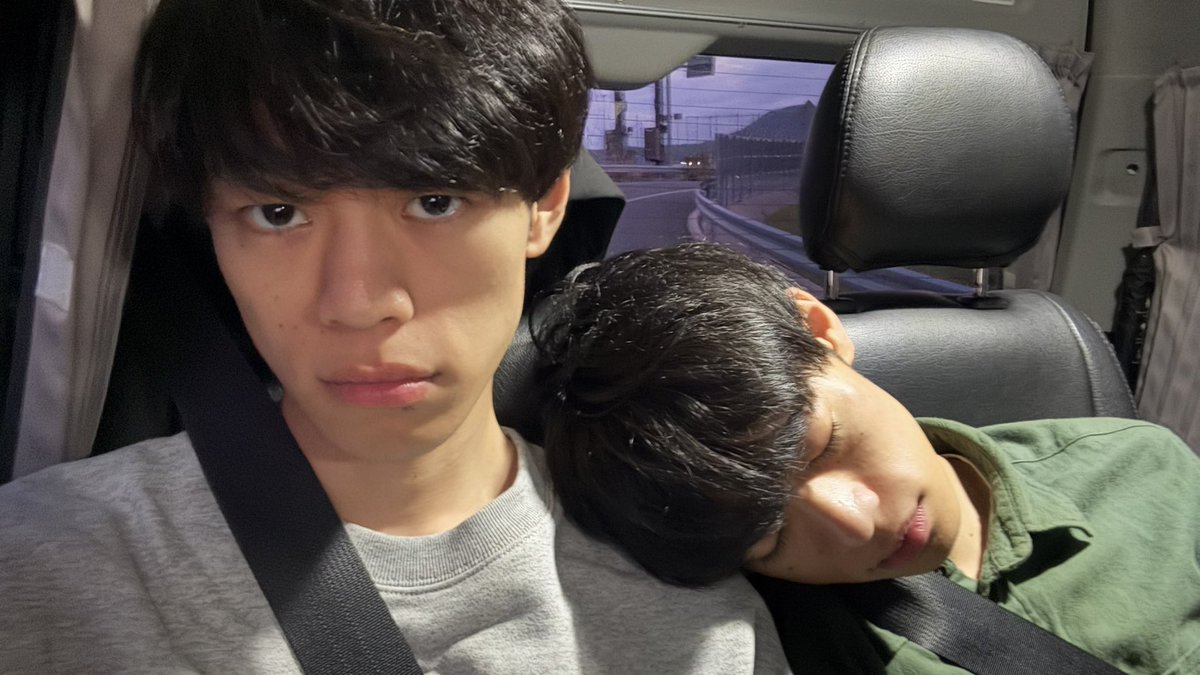 sleeping Mon🚗