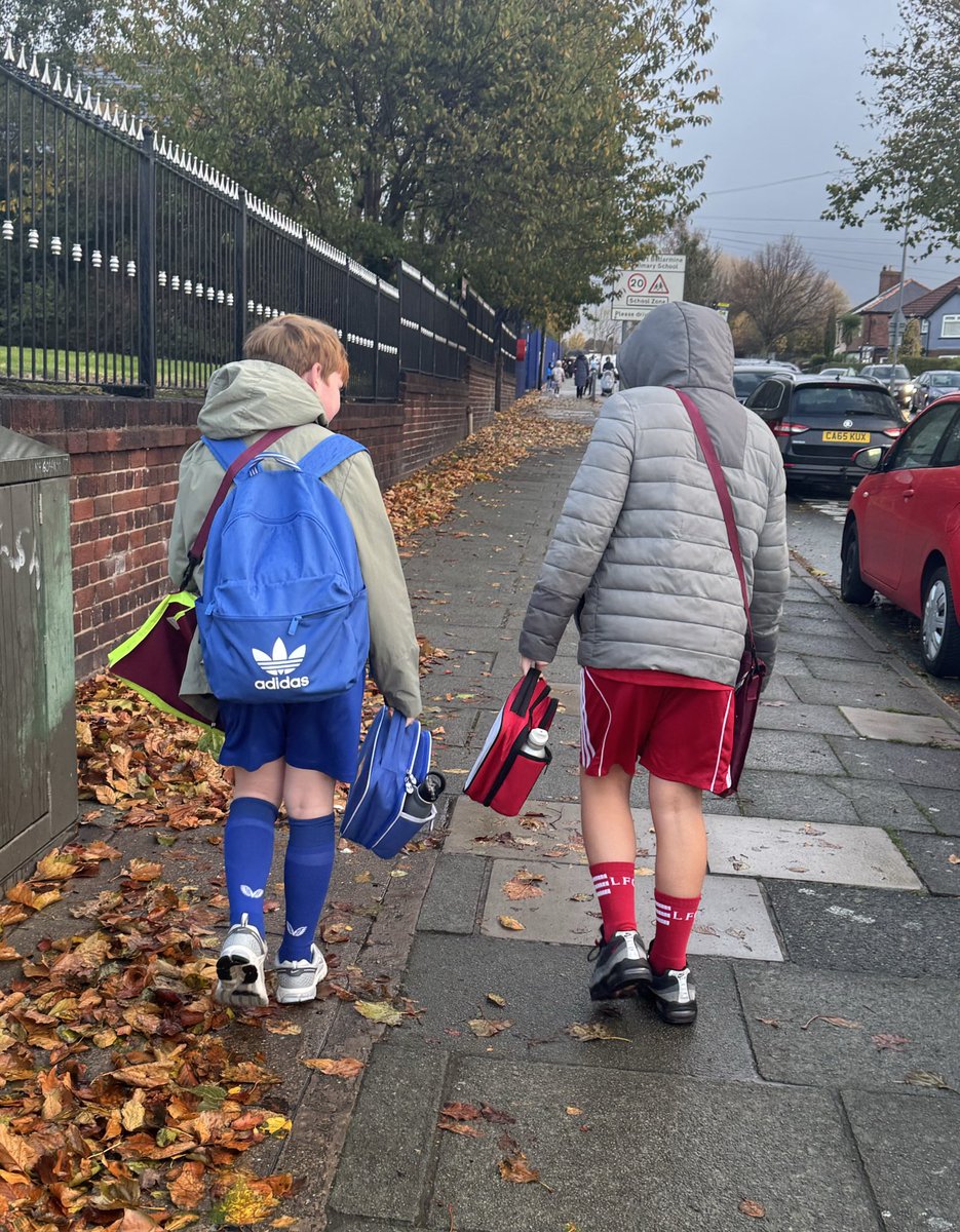 k222lan's tweet photo. Red and Blue day in school today in support of #ShowRacismTheRedCard 💙❤️ These two made sure they got their colours in 💙❤️⚽️ @StBellarmine https://t.co/jlcSHUNhKo