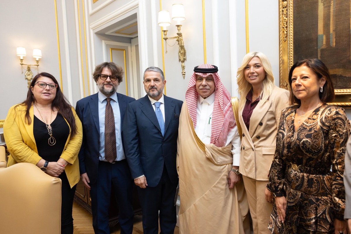 Il Ministro del Commercio dell’Arabia Saudita <a href="/malkassabi/">ماجد القصبي | Majid Al-Kassabi</a> ha incontrato  la sezione bilaterale di Amicizia Italo-Saudita dell’Unione Interparlamentare, presieduta dall’On. <a href="/MarcoOsnato/">Marco Osnato</a>. Un incontro volto a rafforzare il dialogo e a promuovere nuove prospettive di collaborazione