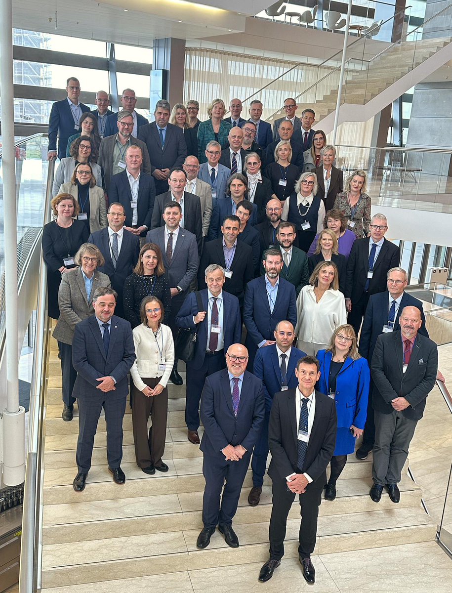 ArchivesUkraine's tweet photo. Head of the State Archival Service of Ukraine Anatolii Khromov took part in the 37th Conference of the European Archives Group (EAG), held in Copenhagen, Kingdom of Denmark
https://t.co/D5QA9QV52d
#archives https://t.co/TsJP1skfJc