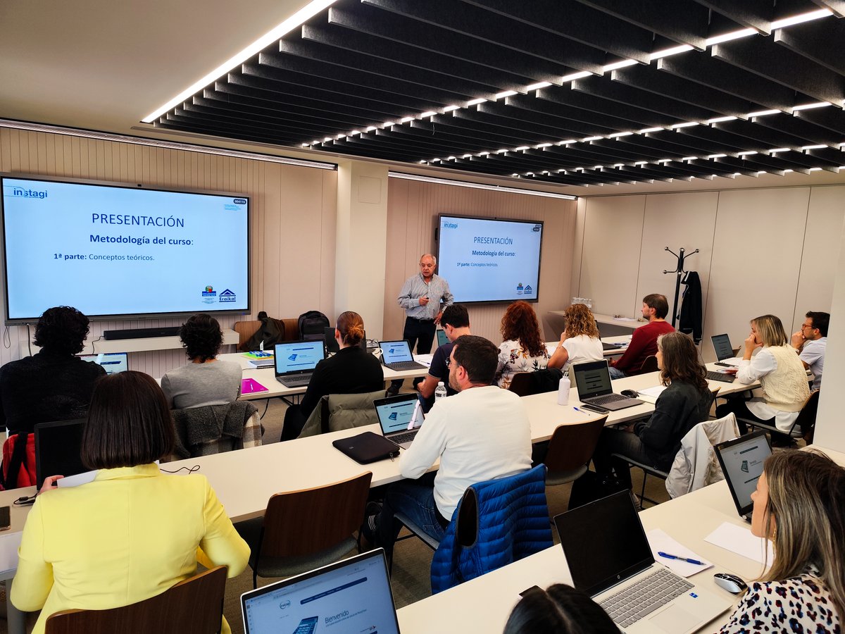 Ayer celebramos el curso “Cálculo del Precio Hora en las Empresas Instaladoras” con Carlos Cestero, director de <a href="/Instagi/">Instagi</a> 

Una formación práctica para mejorar la gestión y competitividad de nuestras empresas 

Gracias a todos los asistentes 👏
#FormaciónAIER #EmpresasInstaladora