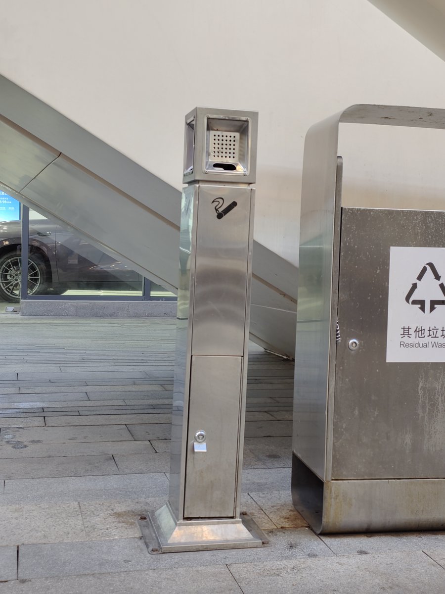 ExcelValley_EU's tweet image. 🚮 A durable, stainless steel column ashtray for elegant and tidy outdoor spaces.

🛒excelvalley.eu/product/column…

#Ashtray #smokerspole #hotelsupplies 
#ashtraystand #dustbin #outdoorashtray #standupashtray #outdoorcigaretteashtray #Littering