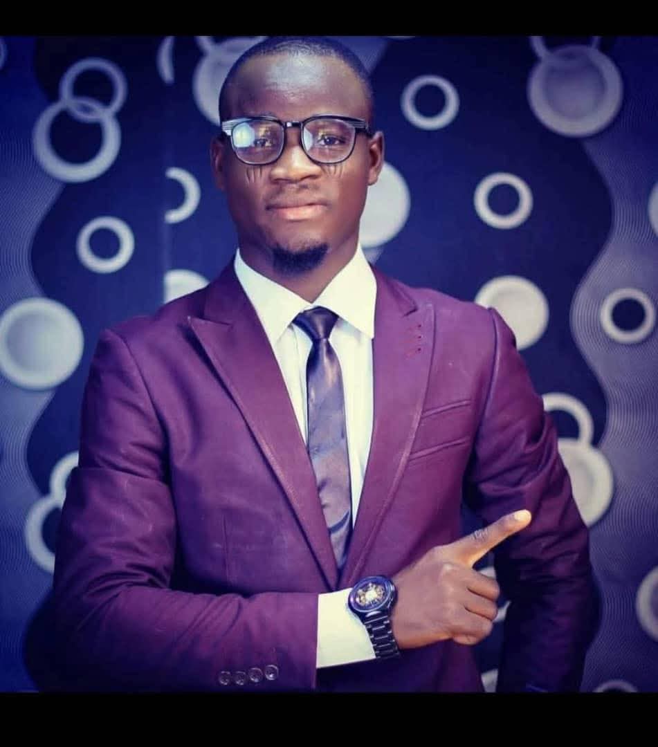 Farouk_Mokwa's tweet image. ARE WE IN AUTHORITATIVE GOVERNMENT?

Government is said to be of the people, by the people and FOR THE PEOPLE, when the government isn't doing what's expected, every citizen has the right to call for even the head of the government which they voted for.

It is imperative for the…