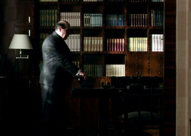 jdpoc's tweet image. I just want a bookshelf that is such #OCD Heaven, like Poirot&apos;s. Is that too much to ask?