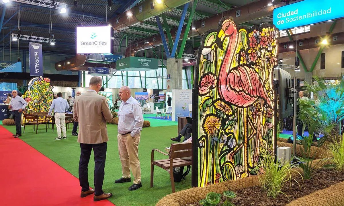 💡 <a href="/XimenezGroup/">Ximenez Group 💡</a> presenta Ecogreenlux en #GreencitiesMLG 2025, un sistema que reduce la contaminación lumínica hasta un 93% y el consumo energético un 60%. 

ℹ️ andaluciainformacion.es/articulo/puent… 

#Smartcities #Movilidad #tech