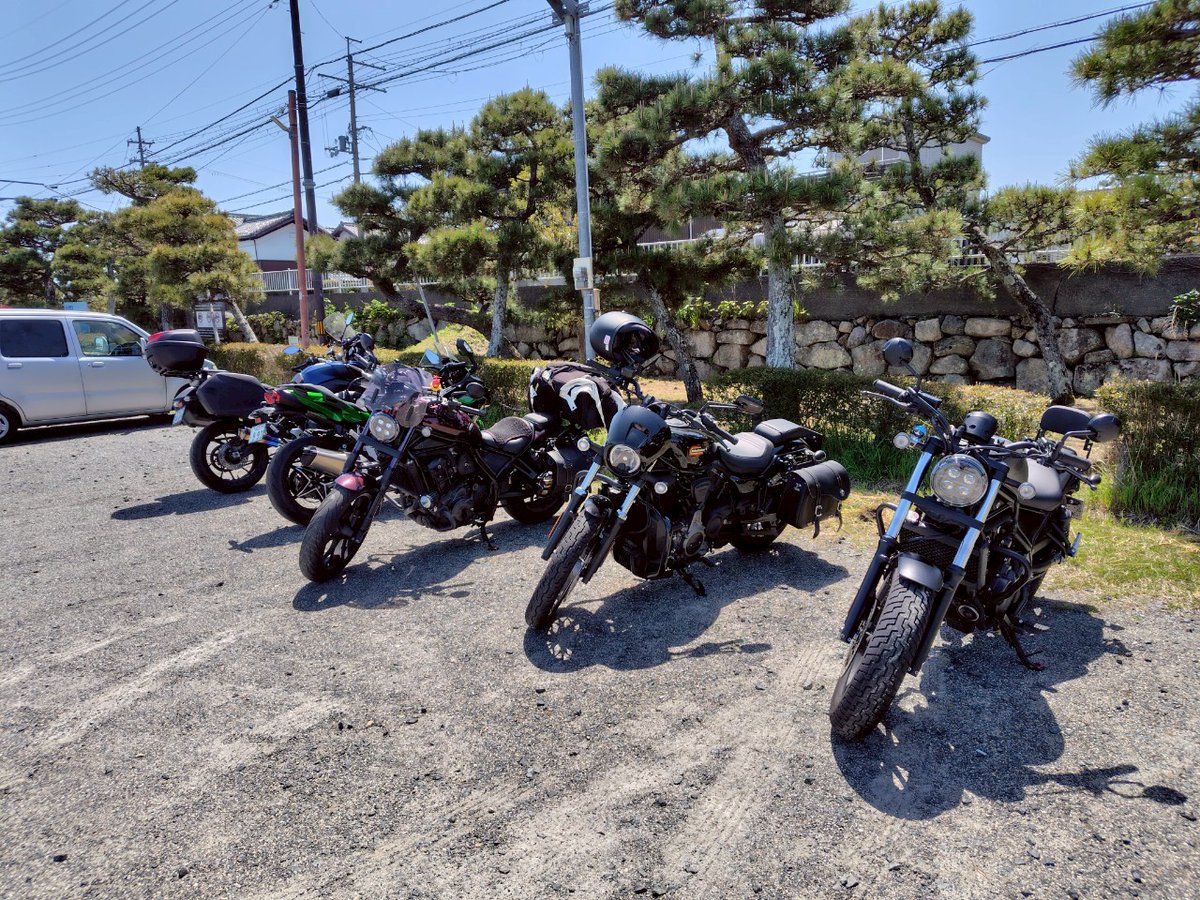 anemone0051's tweet photo. バイク乗りとして自己紹介 
今回はしっかり誕生日に更新💡
名前 モネ
性別 ♂
年齢33
車種 Ninja400＆NinjaH2 SXSE
住み 大阪
好き ハリネズミ/猫/バイク/ゲーム/サバゲー
今年は生き物が増えた1年やったなぁ😁
みなさん
これからも宜しくお願いします

#バイク乗りとつながりたい
#Ninja400
#kawasaki https://t.co/k10AI3XR5L