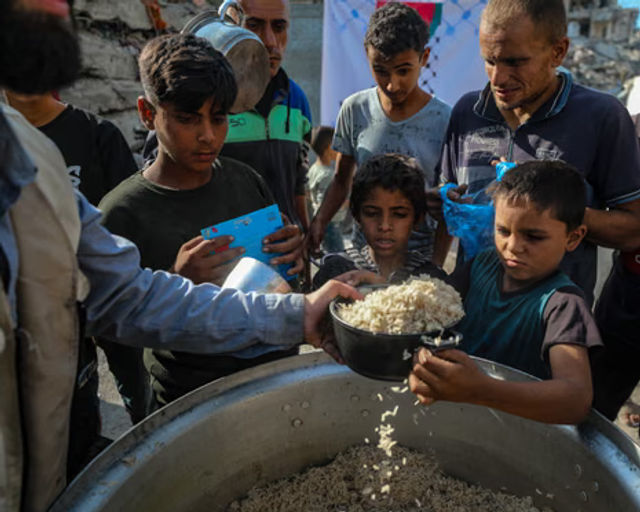 intl_source's tweet image. #Ceasefire #Gaza #MiddleEast
Despite a ceasefire, Gaza's humanitarian crisis remains dire, with medical systems shattered and aid struggling to reach those in need.
intlsource.net/en/public/arti…