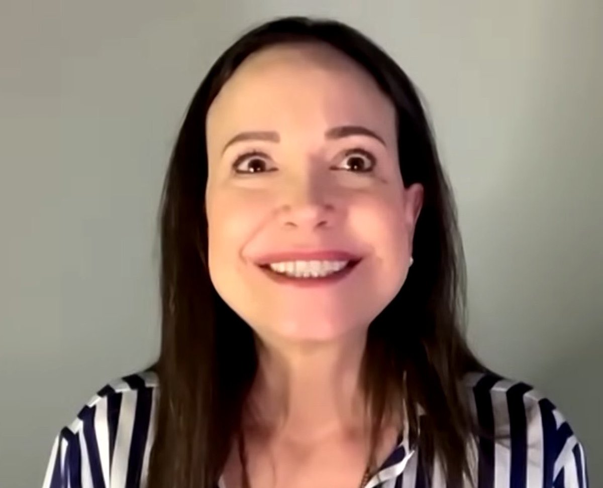 <a href="/ElGanadorHenry/">YO SOY 🇻🇪🇺🇸✈️</a> Coño pobrecita la sayona, esta loca he bola, solo hay que verla. De paso esta rata dice que esta feliz jajajaja ... Se están burlando de ella