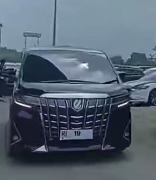 SAYANG JIKA TIDAK DISHARE!
Privillege dari Rakyat.
KI Ada Mobil Dinas RI 19 Menkeu walau pake tot tot Wut Wut... buka in aja jalannya, krn dia lagi benerin Ekonomi kita.