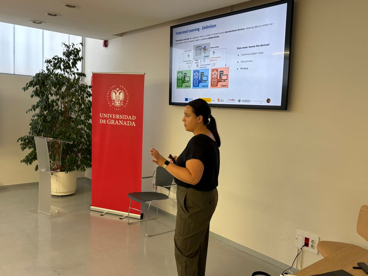 Continuamos una semana más con este ciclo de Seminarios sobre IA y Ciberseguridad del proyecto IAFER CiB <a href="/INCIBE/">INCIBE</a> 
Hoy la Dra. <a href="/RBNuria/">Nuria Rodríguez</a> nos habla de aprendizaje federado: privacidad, eficiencia y aplicaciones