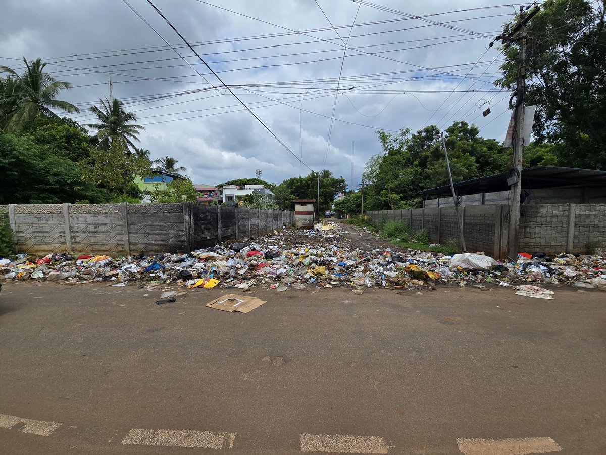 vickyraina_vj's tweet image. Hello @sunramanathan_ sir. This the current situation of the road. We do like to clear all the wastes and clean the smell & road. Please install dustbin with properly active. 
Address - maps.app.goo.gl/i3mhXQ4pmHPHYp…
