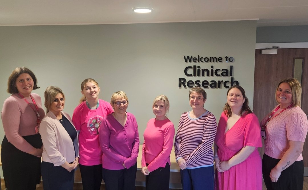 SFHresearch's tweet photo. Supporting breast cancer awareness #wearitpink 🎀 @SFHFT @NIHRrdn 🥰 https://t.co/rojnXbzXKC