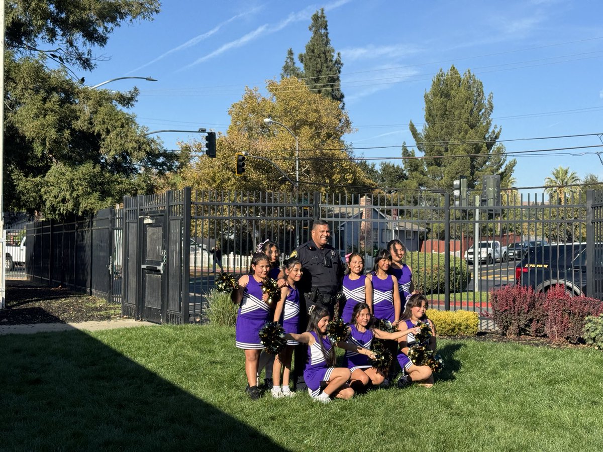 MrJeremy_CARES's tweet photo. Thank you to everyone who made this year’s #Lightsonafterschool event possible. 🤎💡🫶 https://t.co/t1tAdrgfS3