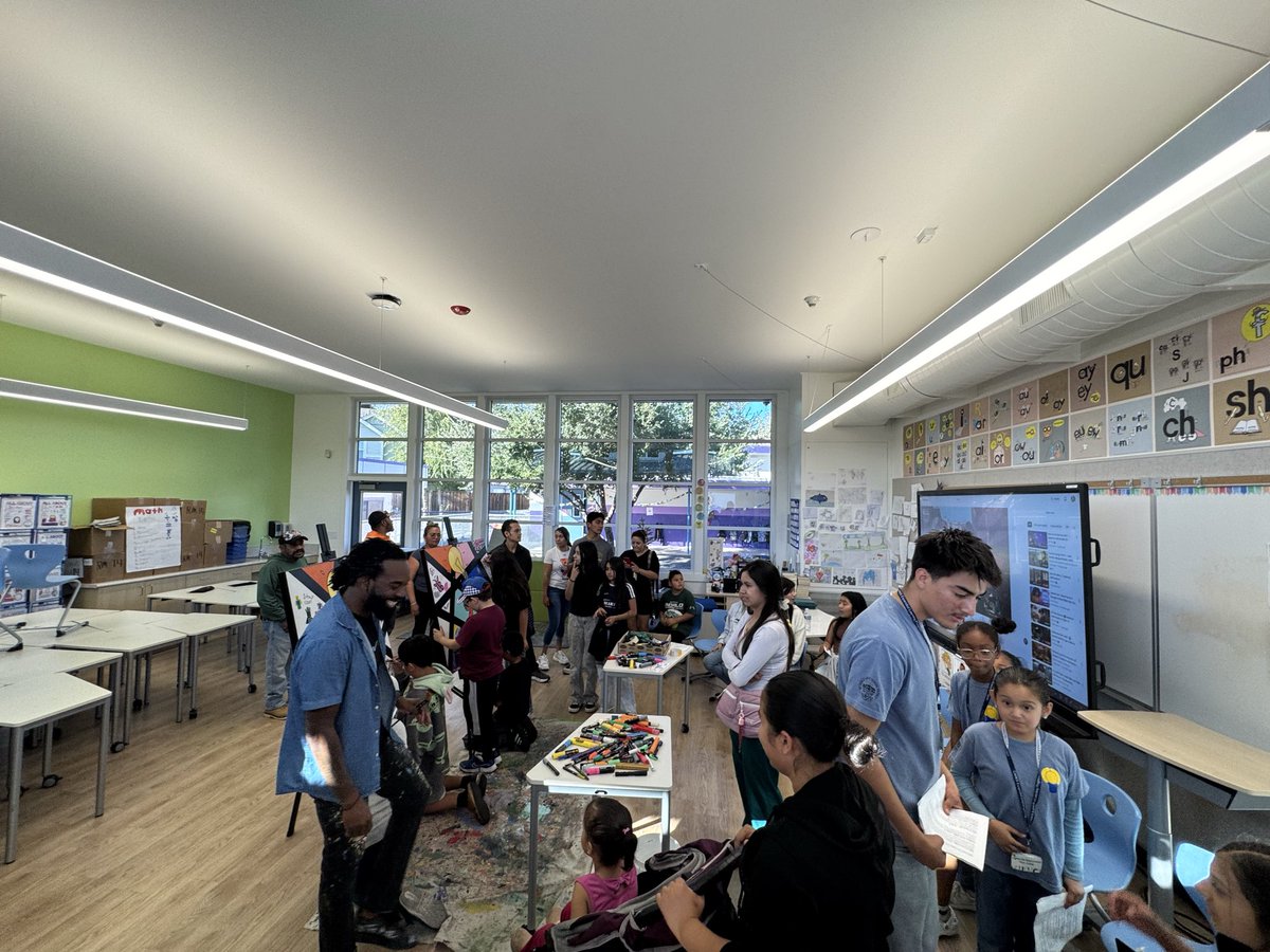 MrJeremy_CARES's tweet photo. Thank you to everyone who made this year’s #Lightsonafterschool event possible. 🤎💡🫶 https://t.co/t1tAdrgfS3