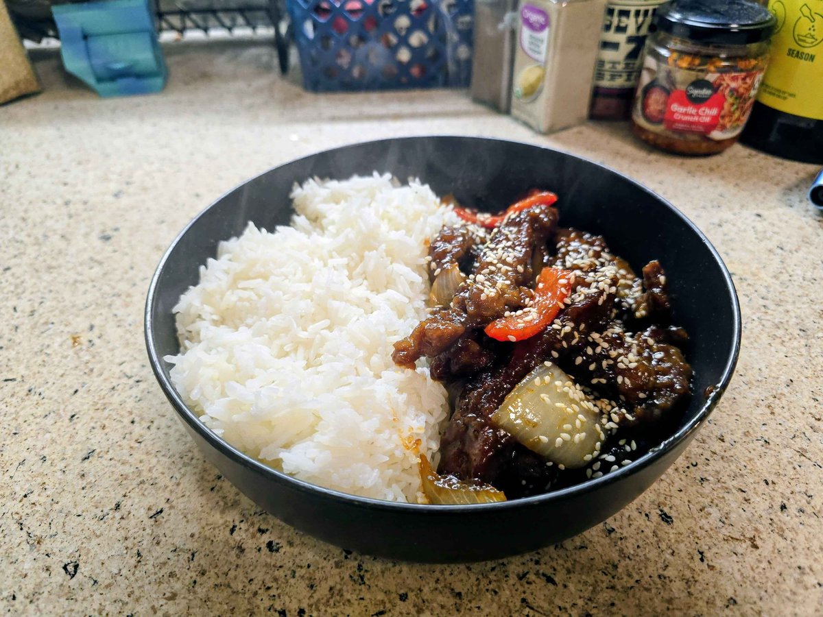angelolz1's tweet photo. she bei on my jing til we have beef https://t.co/g3NKB3dVV7