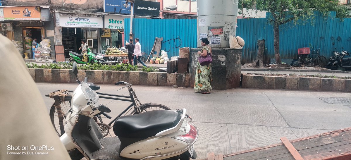 arvindpnishar's tweet photo. @mybmcWardD Address:Opp.Shirin Mansion,slater Road,Grant Road West Near Railway Station https://t.co/d6WxwBxaSh