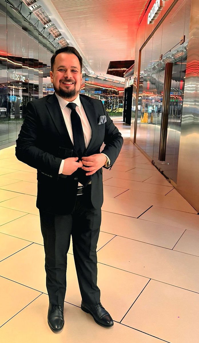 We know when to button up our jacket. 🤟🏼