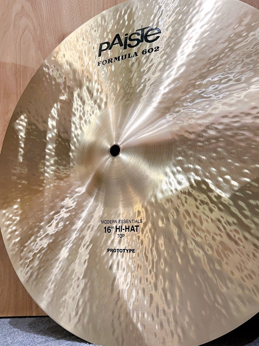 drumstation_sby's tweet photo. 【Paiste / CEO(Erik Paiste) Private Stock Prototype】
Formula 602 Modern Essentialsカタログ外シンバル遂に入荷！
「PROTOTYPE」の表記が眩しい⚡

ただいま検品中となりますが、
16"Hihatsについては既に売約済となりました！
残り2モデルです！

China 20"　￥169,950-
Ride 21"　￥186,450- https://t.co/2qaouJ1xdU