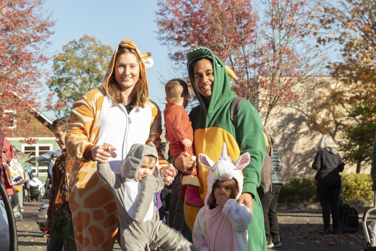 BeavertonMarket's tweet photo. We are ready for your costumes this weekend!

#beavertonfarmersmarket https://t.co/l8lM6YNzkq