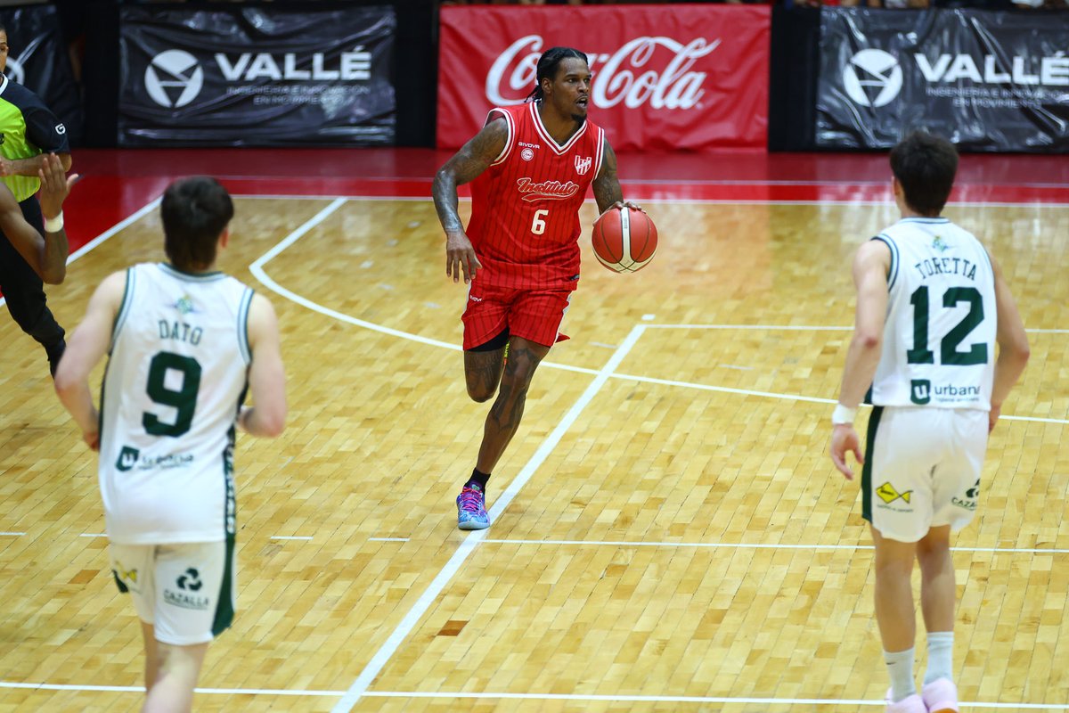 Gran triunfo de #Instituto sobre Gimnasia (CR) por 85-70 en el Sandrin. Superior de principio a fin en el juego y con el debut prometedor del extranjero Ahmed Hill con 11 puntos. Una victoria que manda un mensaje claro: La Gloria es serio candidato. Y todavía le falta interno...