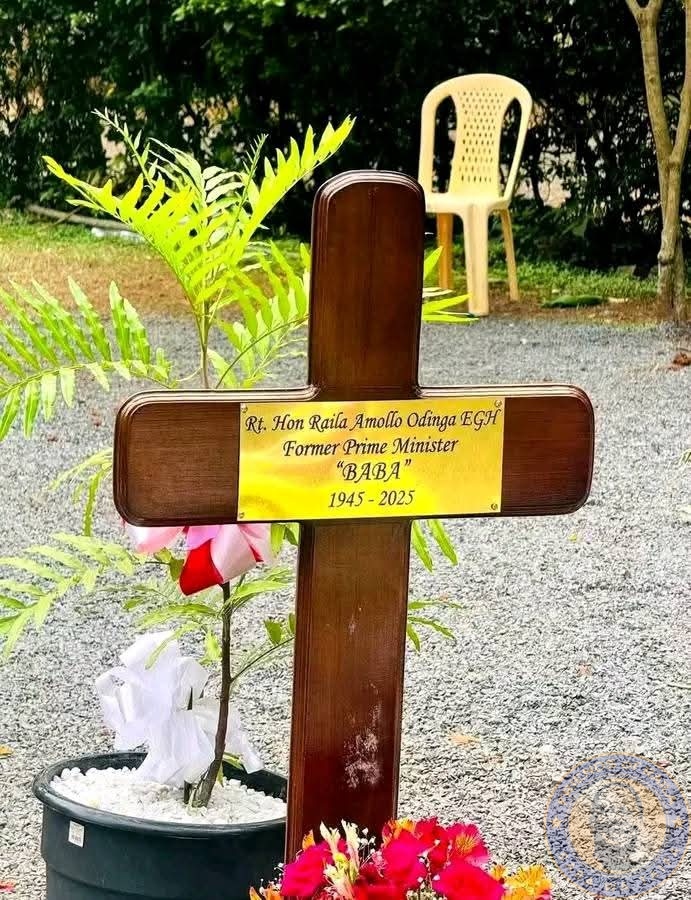 FriendsofRAO's tweet image. Eternal rest grant unto your servant, Raila Odinga, O Lord, and let perpetual light shine upon him. May he rest in Eternal peace. Amen. #RIPRailaOdinga 🙌