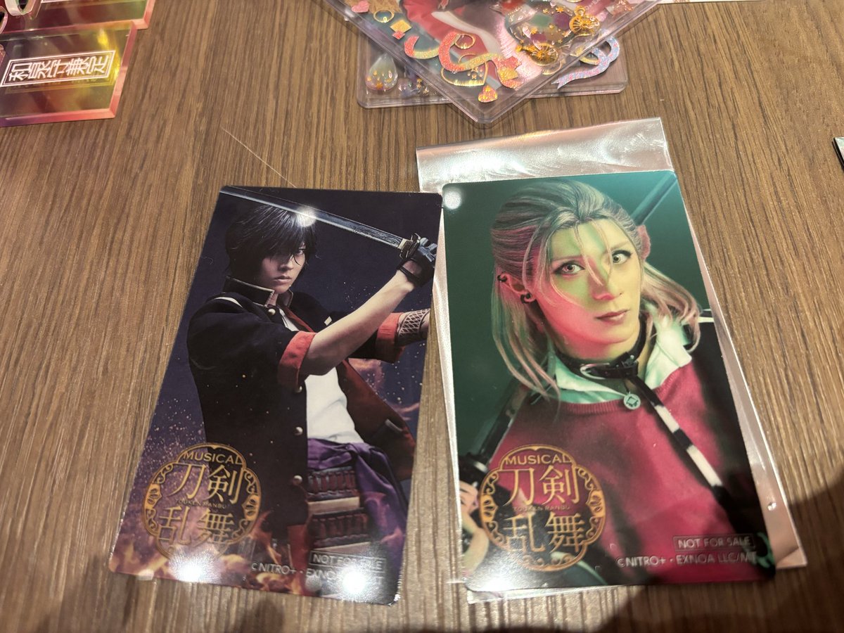 ctik_r's tweet photo. 刀ミュ シブツタ カフェ カード ノベルティ 10周年 十周年 特典
【交換】
譲→画像のもの。
        髭切、にっかり青江、五月雨江、大倶利伽羅、村雲江
求→鶴丸国永＞＞和泉守兼定、堀川国広 各1

しばらくカフェ内におりますが、15時より前にはカフェを出ます。

その後は郵送でのお取引になります https://t.co/fDqZfu1HA9