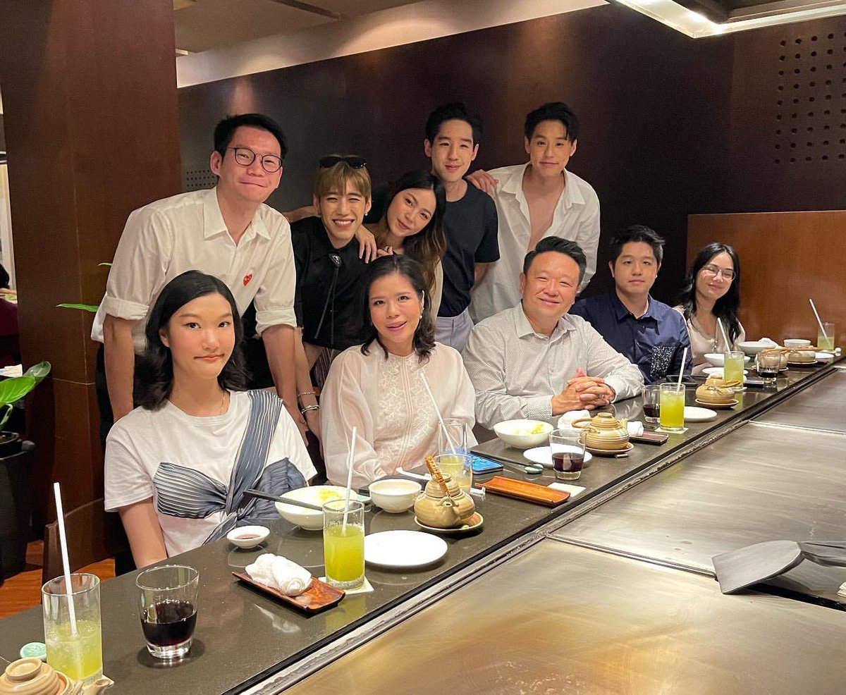 ireen_0063's tweet photo. ก็ชีวิตจริงของชีถูกให้เกียรติจากทั้งคนรัก และครอบครัวคนรักมาตลอดขนาดนี้ แล้วจะให้ชีทนไปต่อในช้อยส์ความสัมพันธ์แบบ toxic ไปทำไมหน้ออ ในเมื่อความรักดีๆมันมีได้และมีอยู่จริง แล้วชีหาเจอแล้วด้วย 🤍 https://t.co/fpsovIQmBf