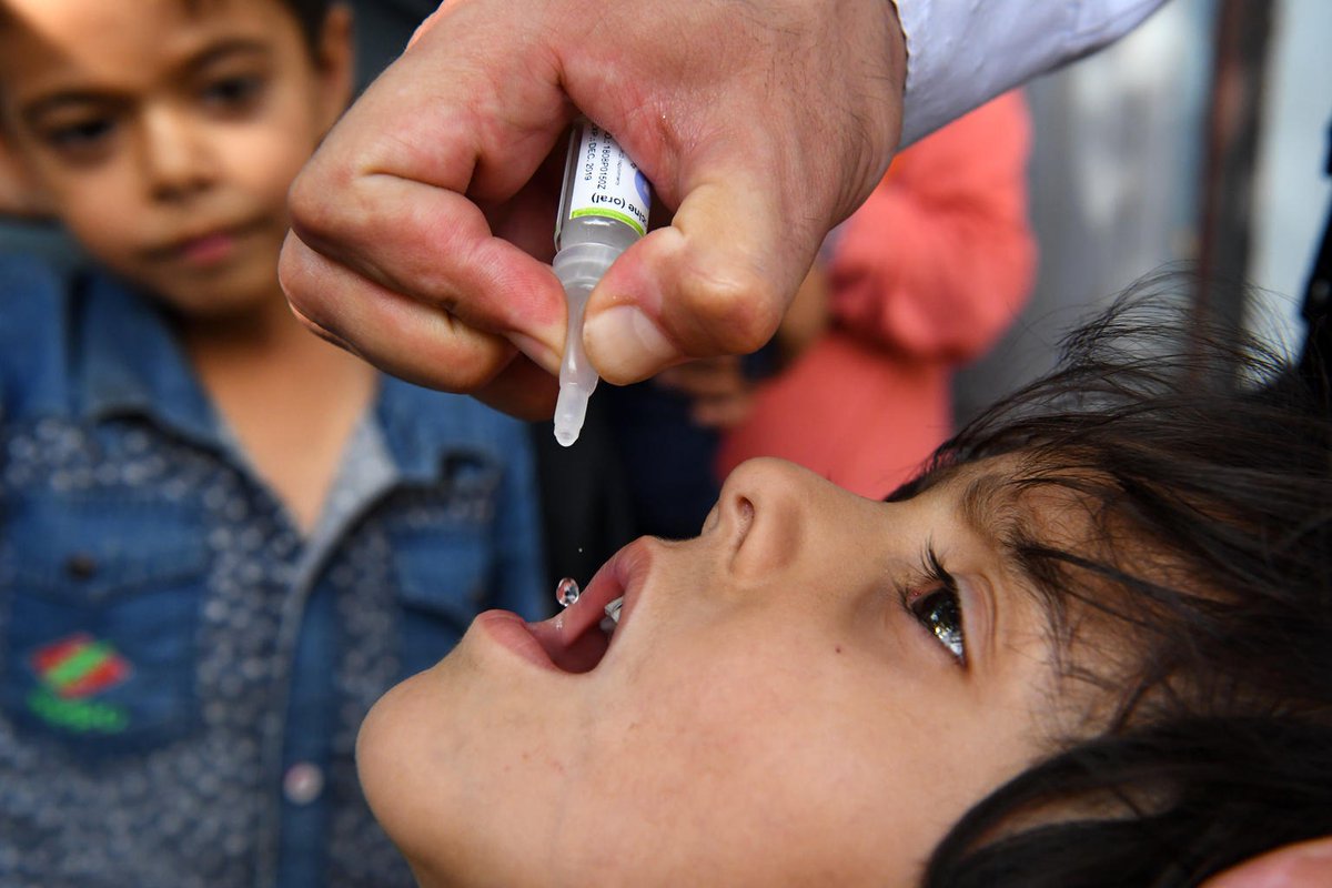 TajudeenOyewale's tweet image. Today is #WorldPolioDay.

No child should live in fear of a disease we know how to stop.
#Polio has no cure, but it is easy to prevent. Just a few drops can protect #children’s futures.

#WorldPolioDay2025 #EndPolio 

@EndPolioNow @UNICEFAfg @WHOAfghanistan