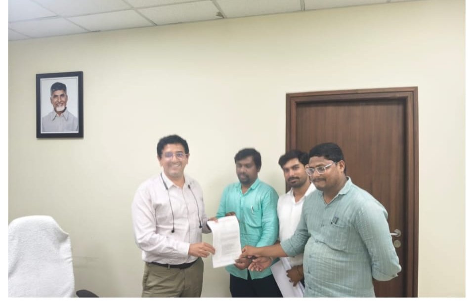 #CHOsInAP సమస్యలపైన మంత్రిగారిని మరియు ప్రిన్సిపల్ సెక్రెటరీ గారిని కలిసిన APMCA నాయకులు.