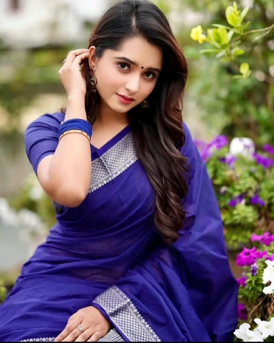 Pushpa (@pushpamastwal) on Twitter photo लोग हमारे बारे में क्या सोचते हैं,
इसका ज्ञान होना! सजगता है, 
मगर इस ज्ञान में उलझे रहना मूर्खता है लोग हमारे बारे में क्या सोचते हैं,
इसका ज्ञान होना! सजगता है, 
मगर इस ज्ञान में उलझे रहना मूर्खता है