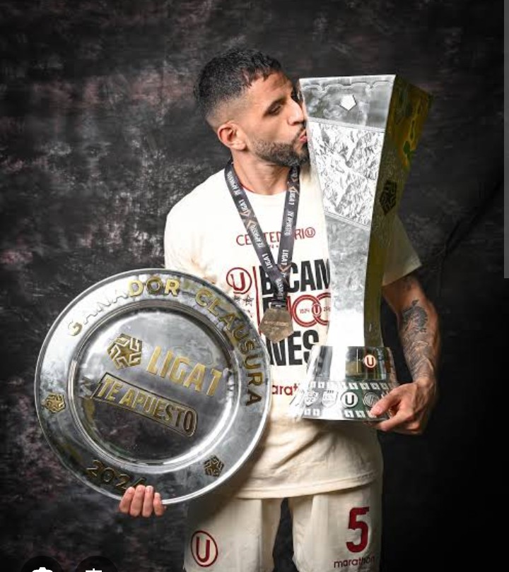 Merecida la renovación de Matías Di Benedetto por 2 temporadas.
Futbolista con ADN de la "U", que ha encajado muy bien como stopper por izquierda.
Un central que se acopló fácilmente al 3-5-2 y en Liga 1 es de los más regulares.
Físicamente impecable y te rinde también en altura.