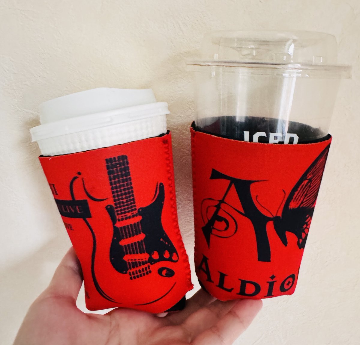 自分のグッズヘビロテすぎてホット用に2つ目開封🫶
スリーブないと熱すぎて持てなくない？🥹